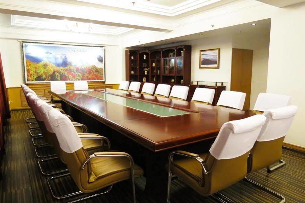 Lin Yuan Hotel Cáp Nhĩ Tân Ngoại thất bức ảnh